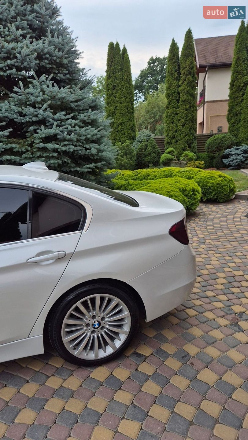 BMW 3 Series 2013 VIN WBA3A5C51DF601402 фото оголошення 11 з 34
