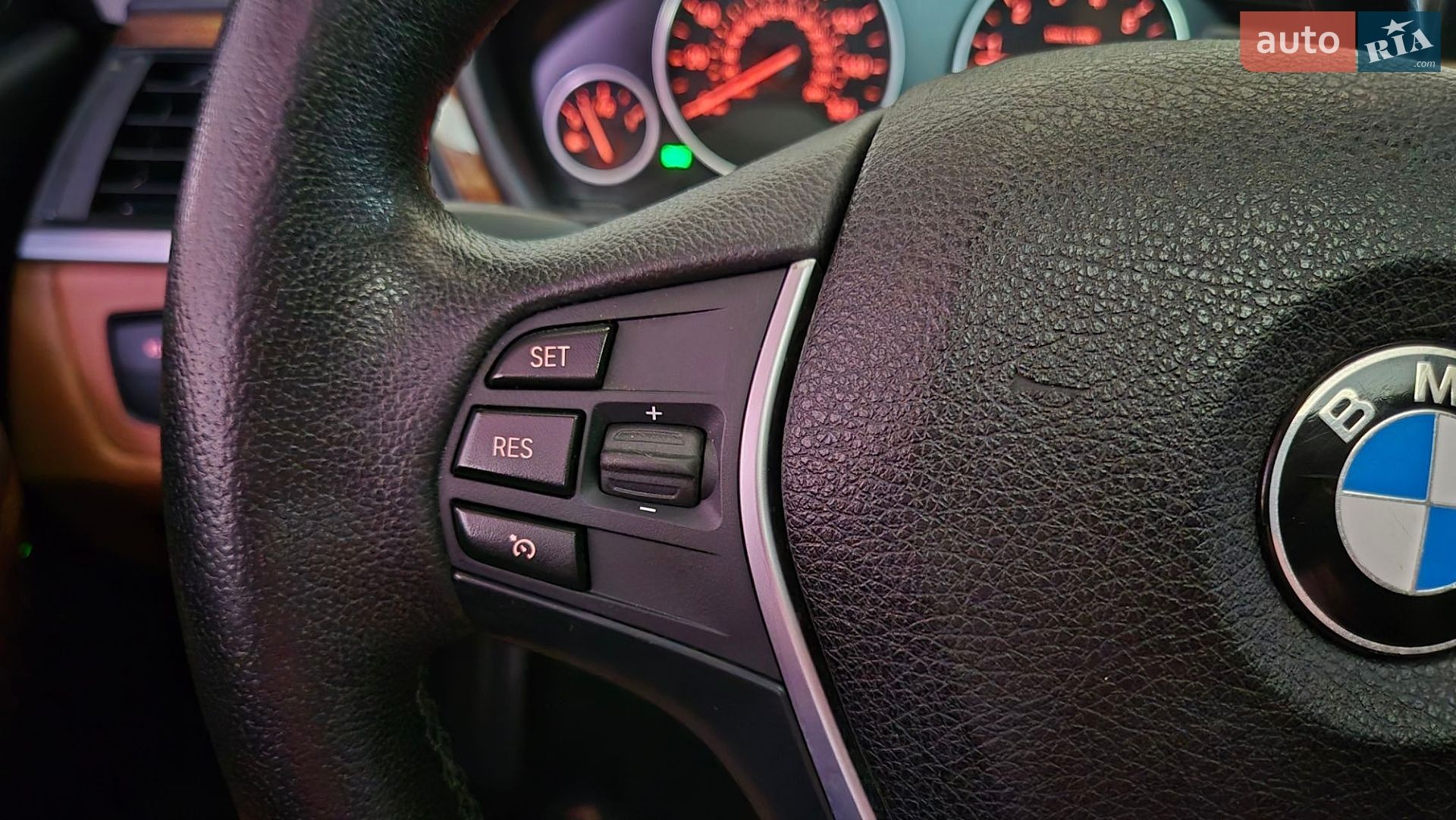 BMW 3 Series 2013 VIN WBA3A5C51DF601402 фото оголошення 24 з 34
