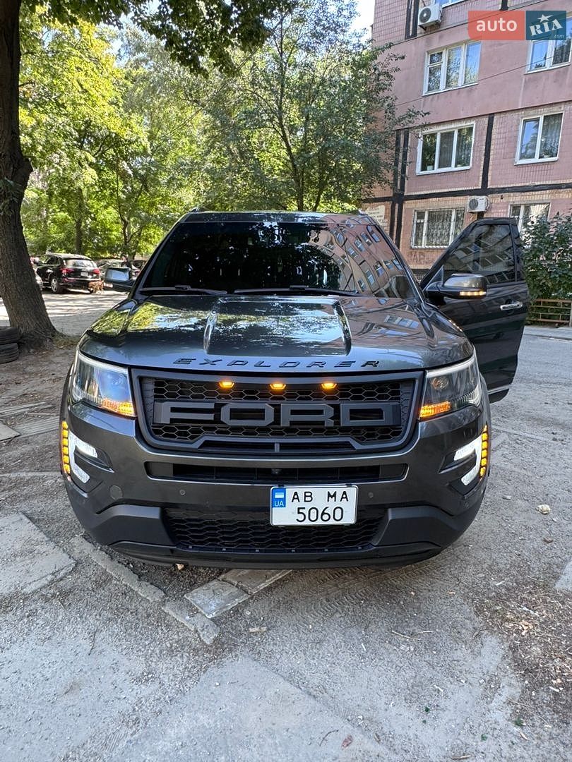 Ford Explorer 2017 VIN 1FM5K8F88HGD75788 фото оголошення 3 з 39