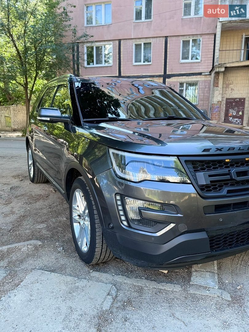 Ford Explorer 2017 VIN 1FM5K8F88HGD75788 фото оголошення 6 з 39