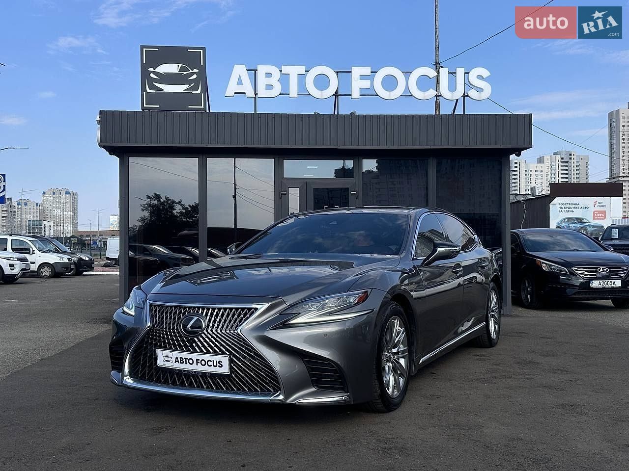 Lexus LS 2018 VIN JTHB51FF1J5003410 фото оголошення 4 з 45