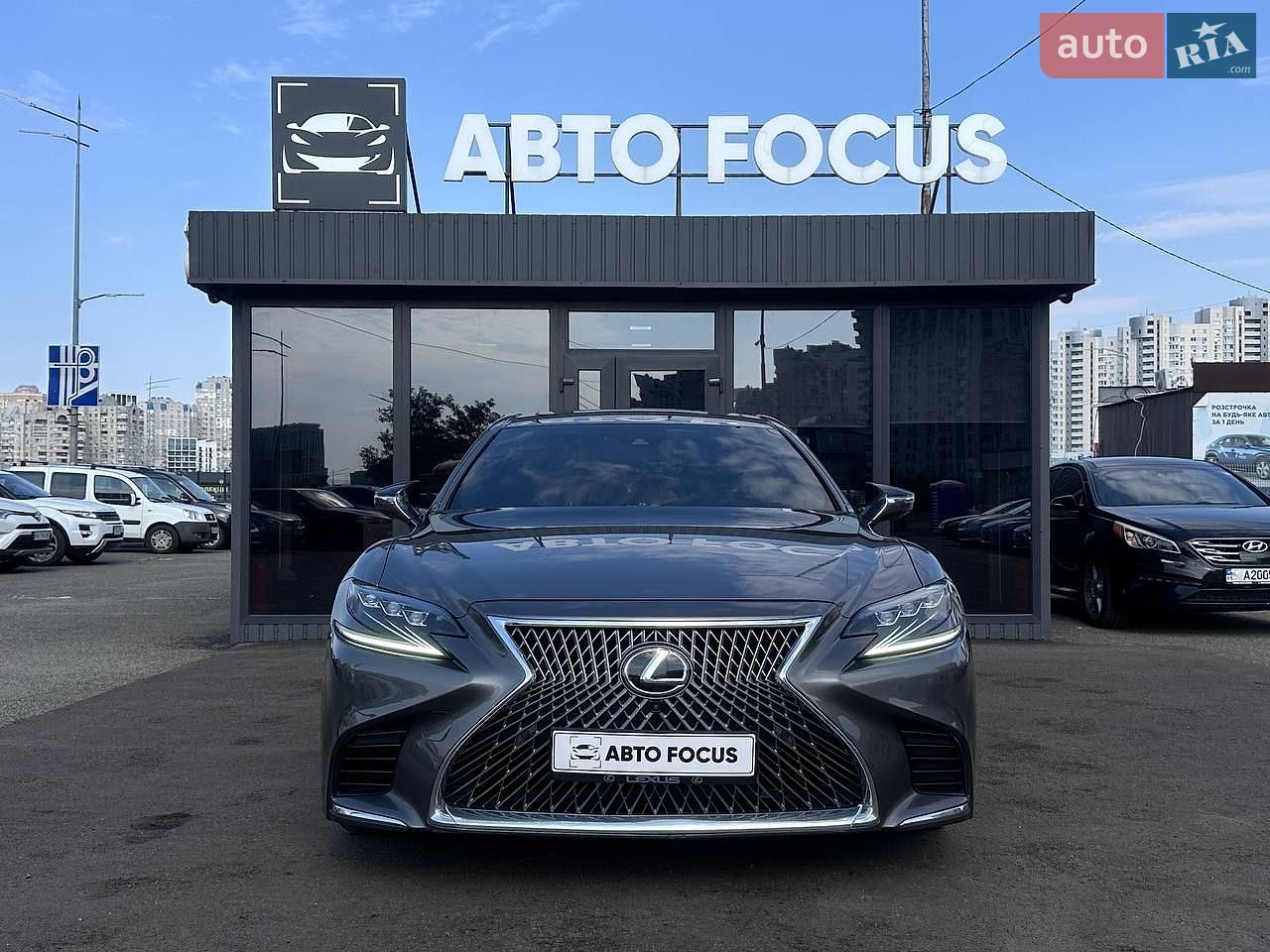 Lexus LS 2018 VIN JTHB51FF1J5003410 фото оголошення 3 з 45
