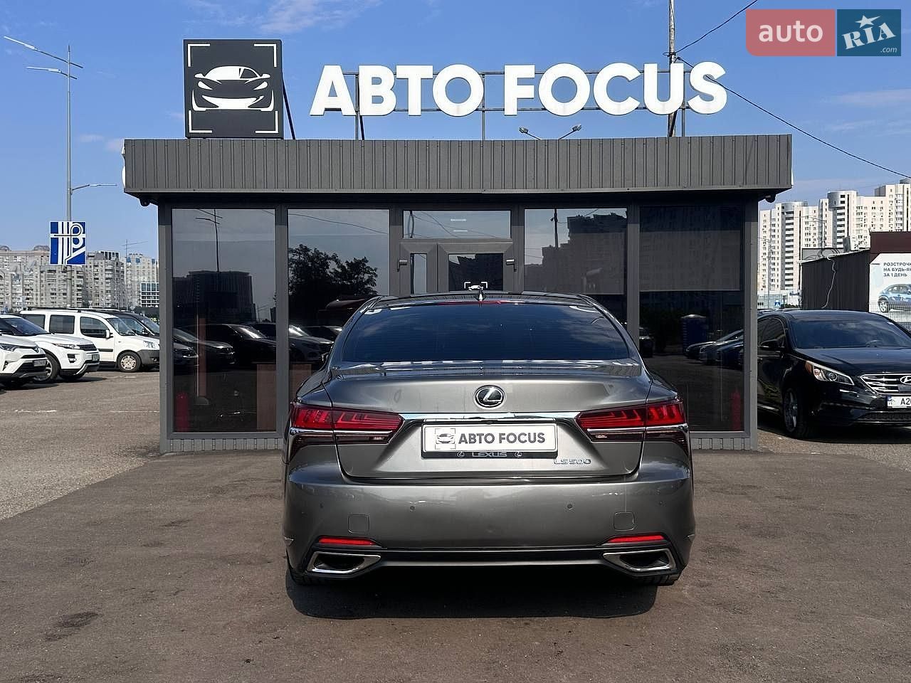 Lexus LS 2018 VIN JTHB51FF1J5003410 фото оголошення 6 з 45