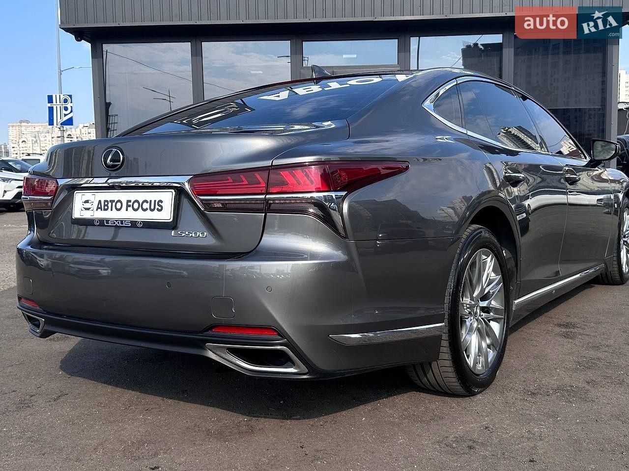 Lexus LS 2018 VIN JTHB51FF1J5003410 фото оголошення 8 з 45