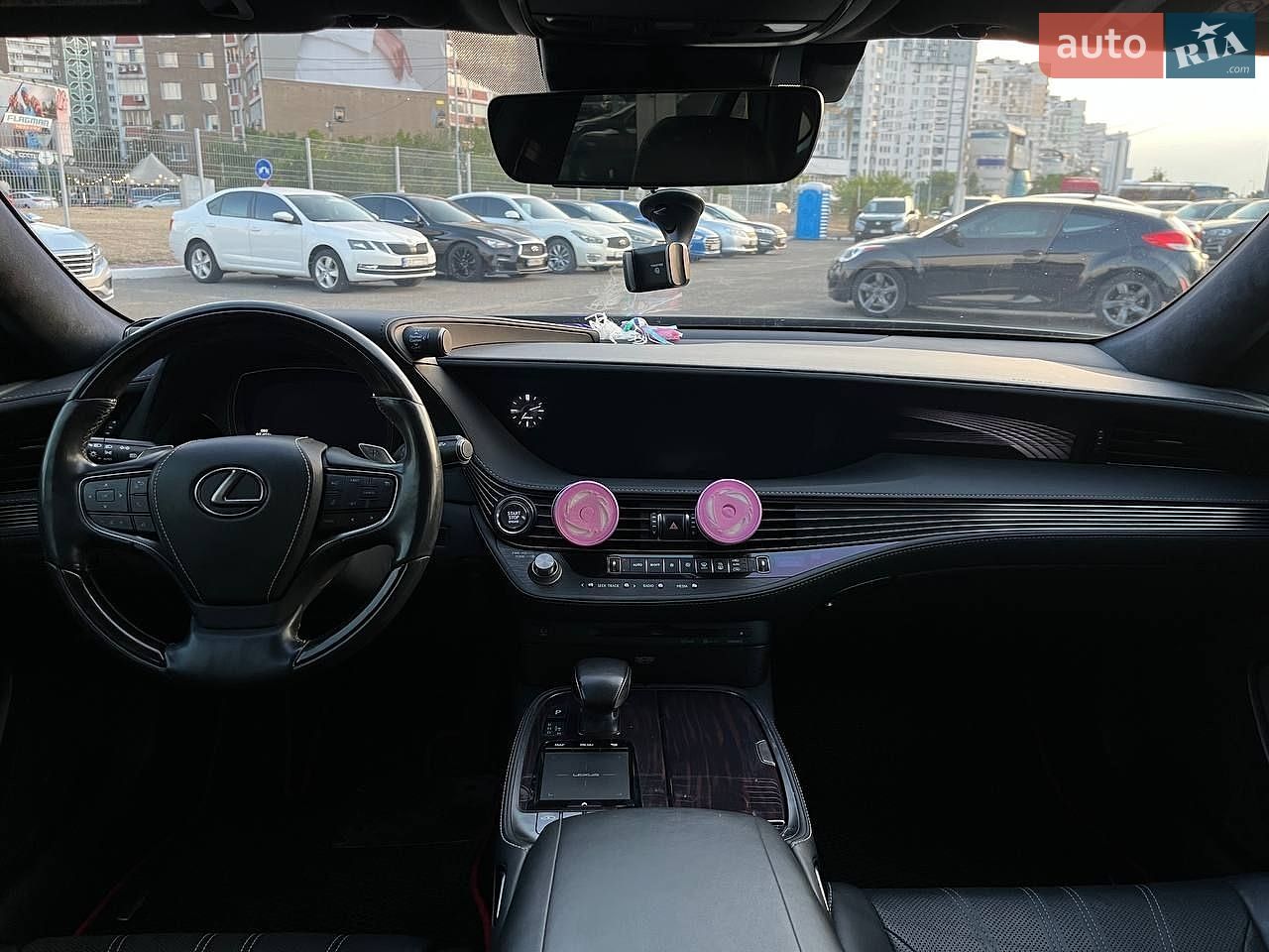 Lexus LS 2018 VIN JTHB51FF1J5003410 фото оголошення 15 з 45