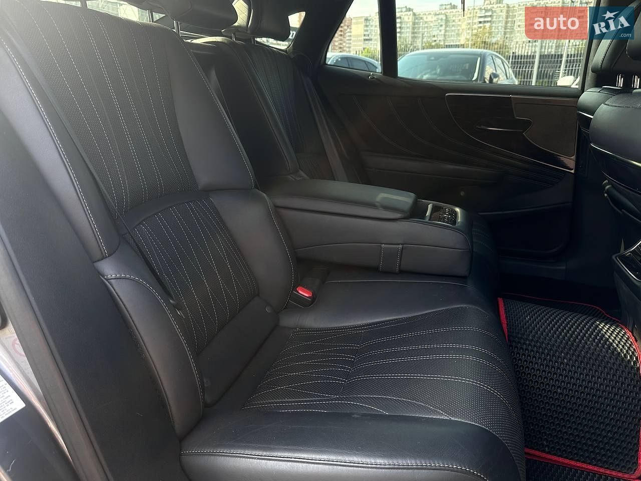 Lexus LS 2018 VIN JTHB51FF1J5003410 фото оголошення 13 з 45