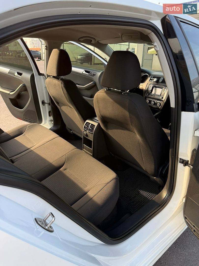 Volkswagen Jetta 2016 VIN WVWZZZ16ZGM016099 фото оголошення 14 з 22