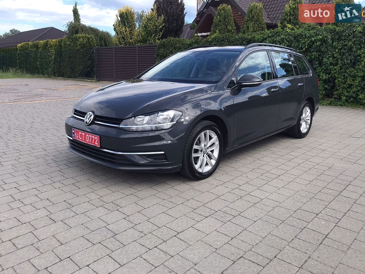Volkswagen Golf 2020 VIN WVWZZZAUZLP553300 фото оголошення 2 з 29