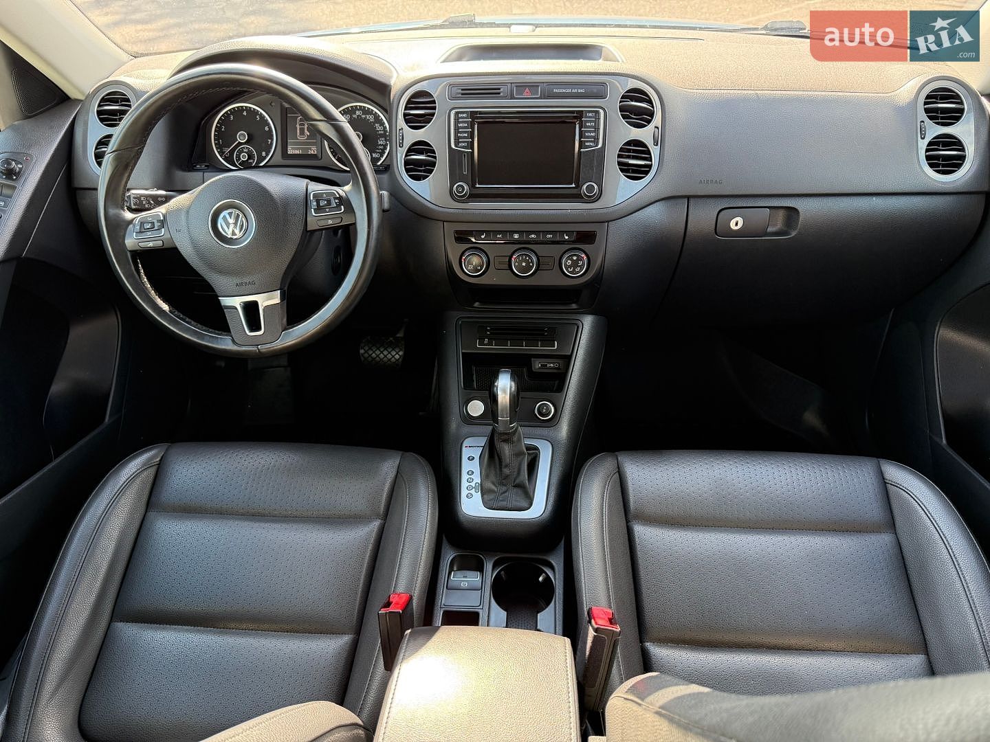Volkswagen Tiguan 2017 VIN WVGBV7AX5HK010484 фото оголошення 9 з 21