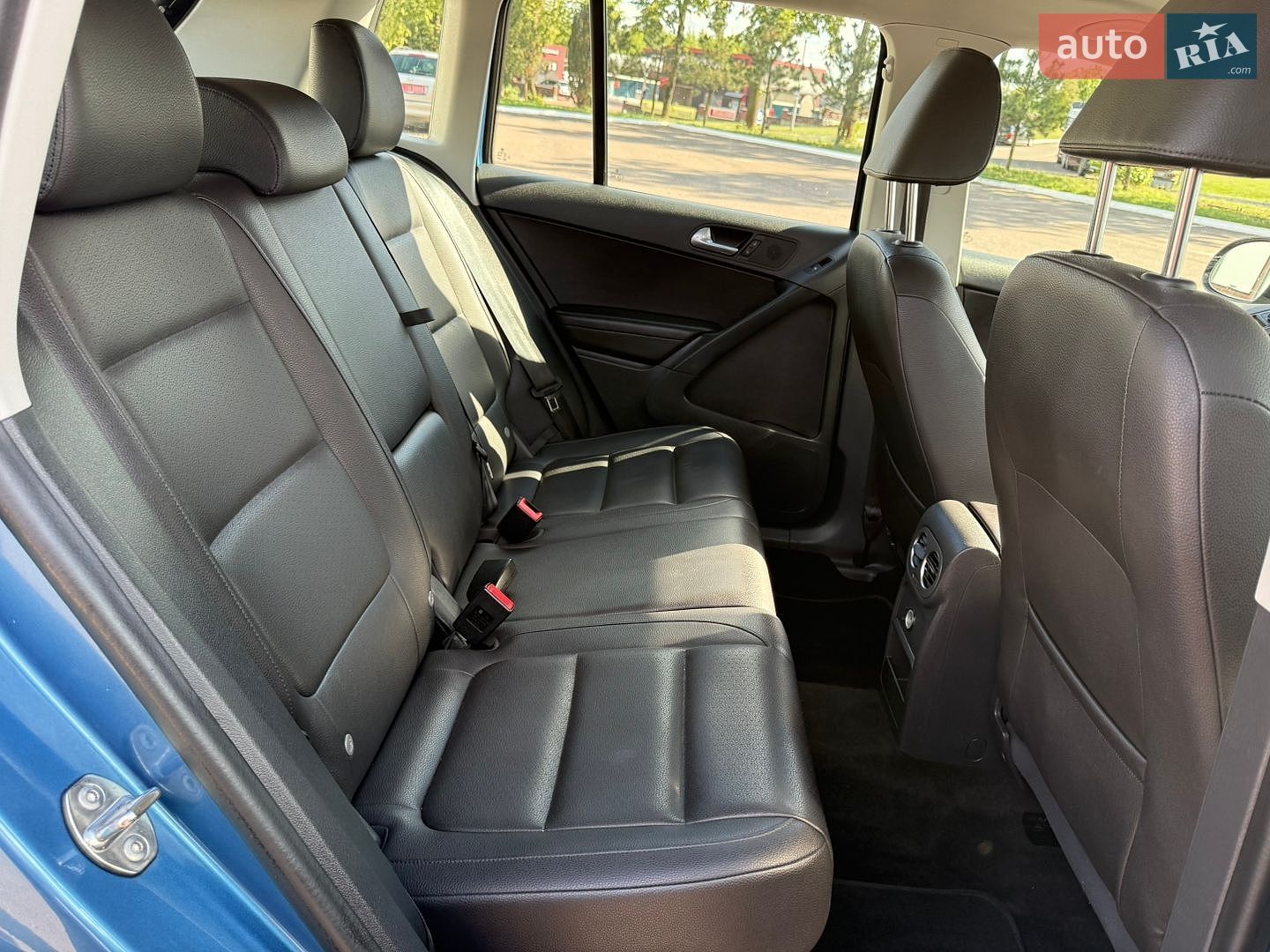 Volkswagen Tiguan 2017 VIN WVGBV7AX5HK010484 фото оголошення 8 з 21