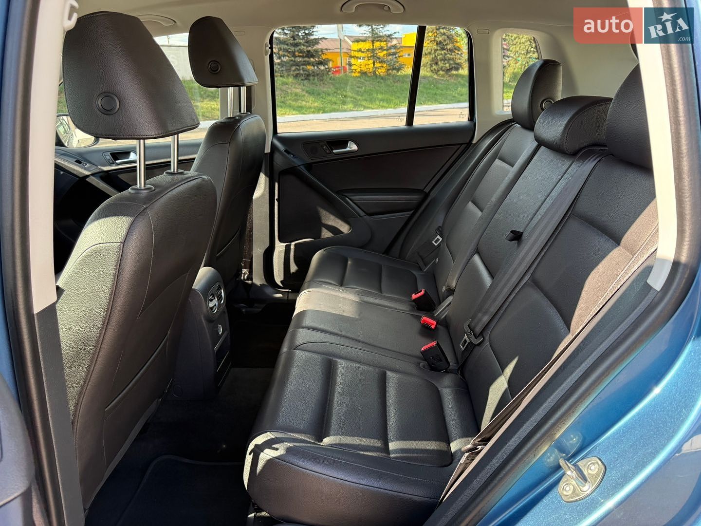 Volkswagen Tiguan 2017 VIN WVGBV7AX5HK010484 фото оголошення 13 з 21