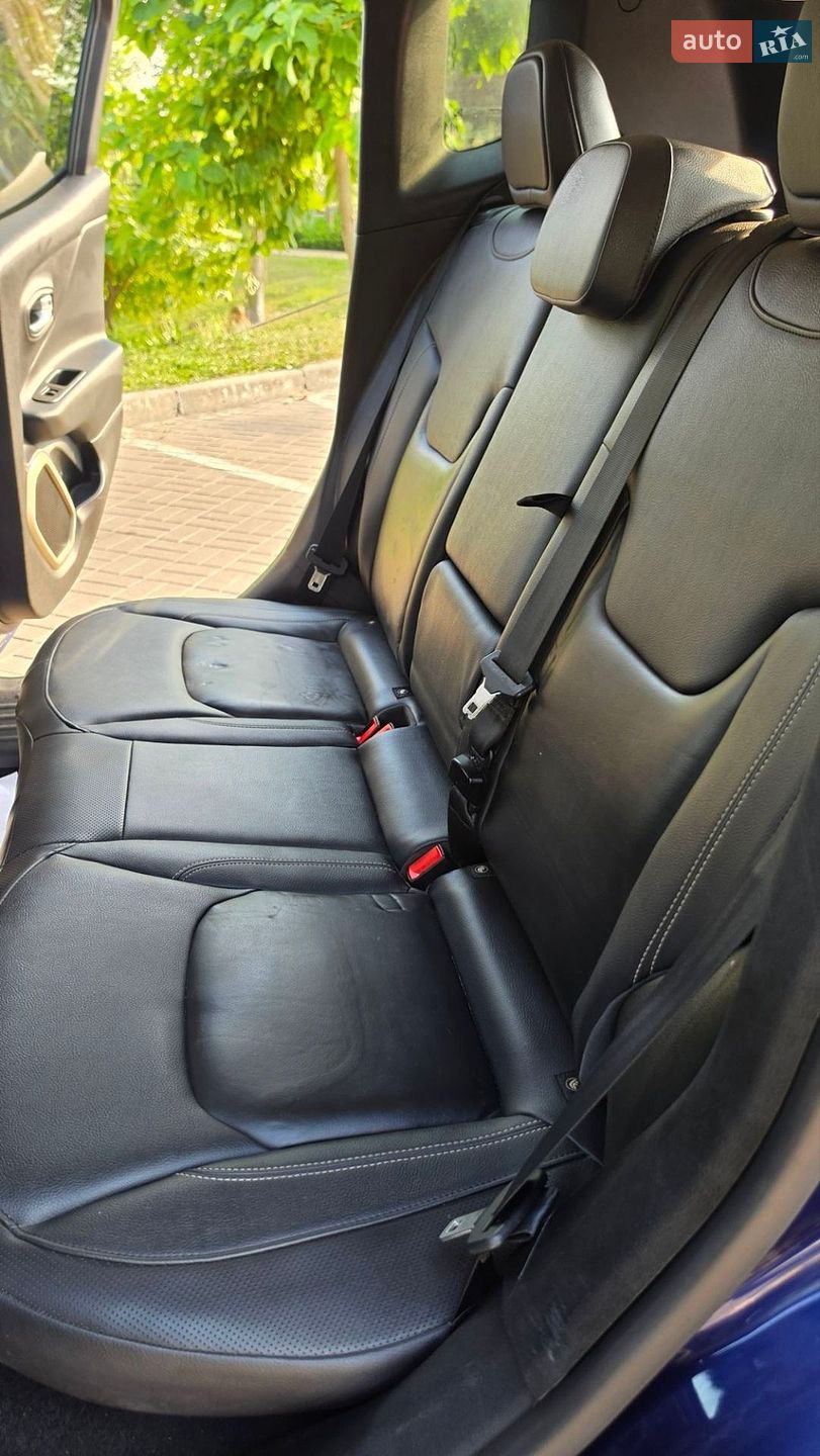 Jeep Renegade 2017 VIN ZACCJBDB3HPF01309 фото оголошення 72 з 87