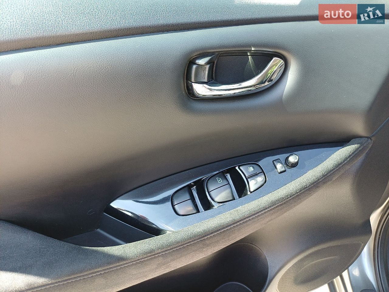 Nissan Leaf 2015 VIN SJNFAAZE0U6029944 фото оголошення 13 з 15
