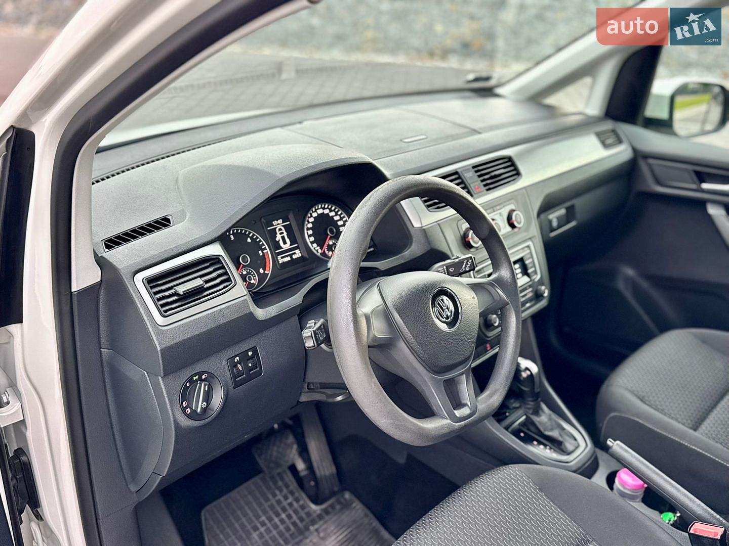 Volkswagen Caddy 2018 VIN WV2ZZZ2KZJX050675 фото оголошення 20 з 35