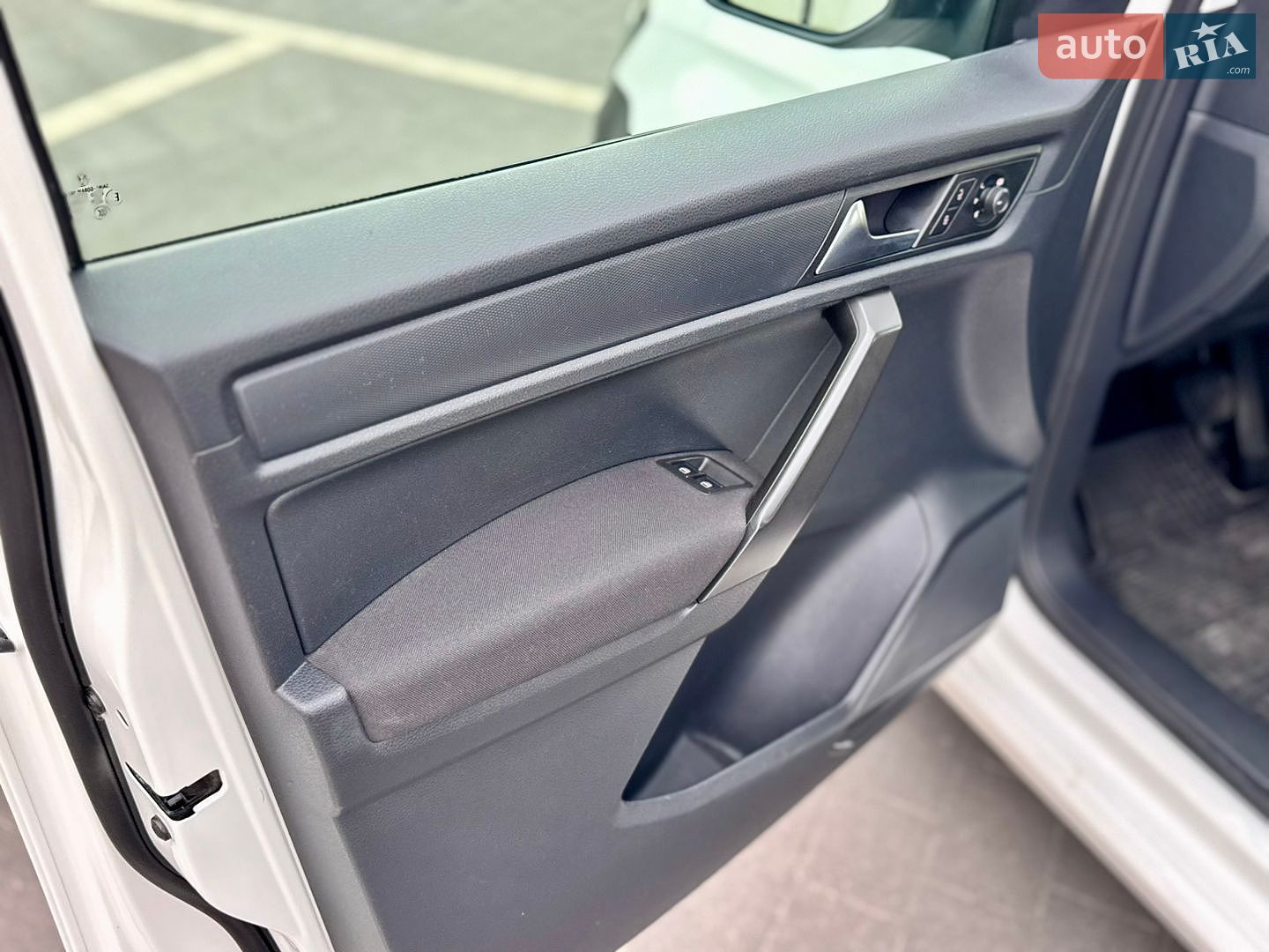 Volkswagen Caddy 2018 VIN WV2ZZZ2KZJX050675 фото оголошення 21 з 35