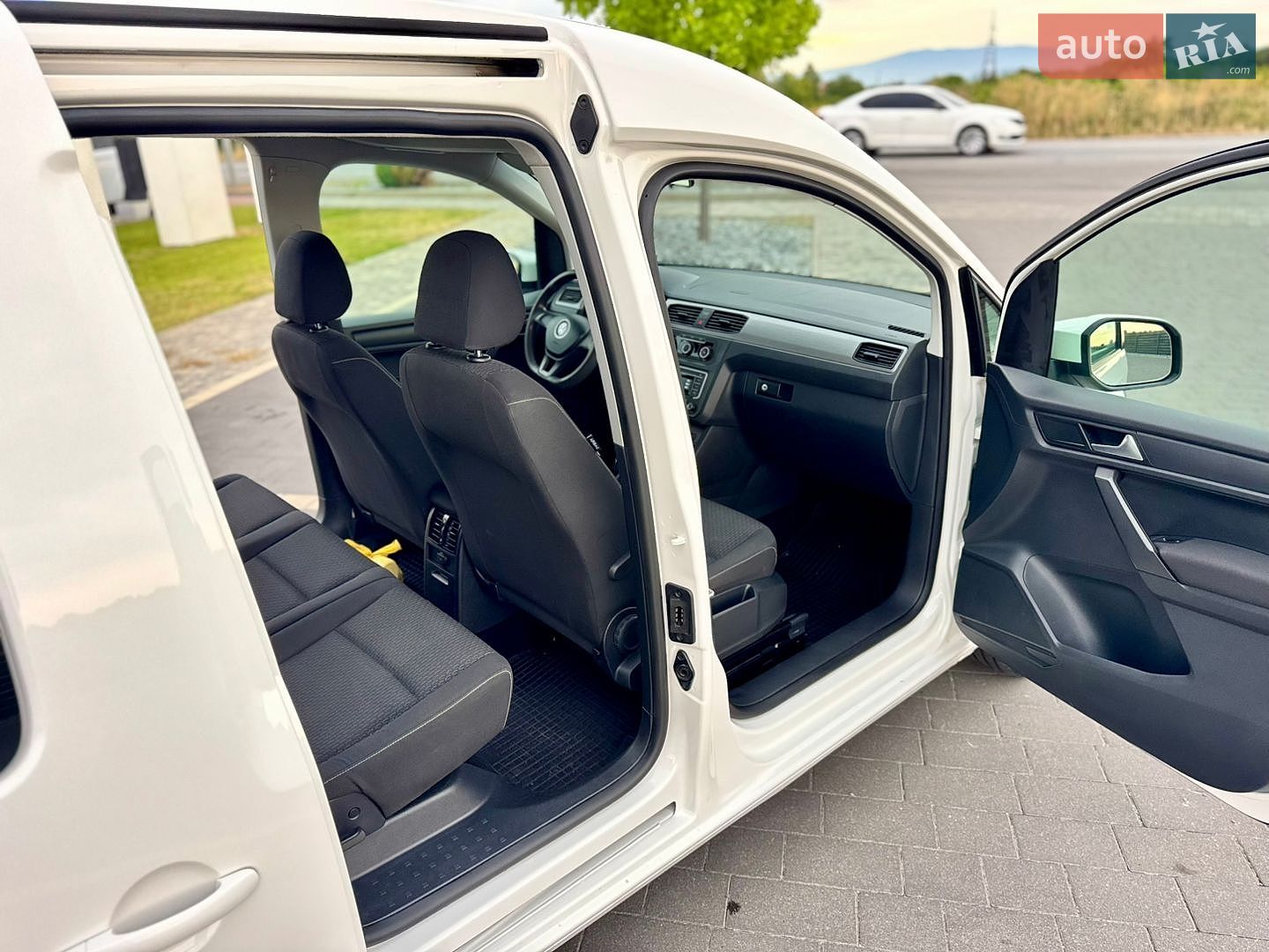 Volkswagen Caddy 2018 VIN WV2ZZZ2KZJX050675 фото оголошення 23 з 35