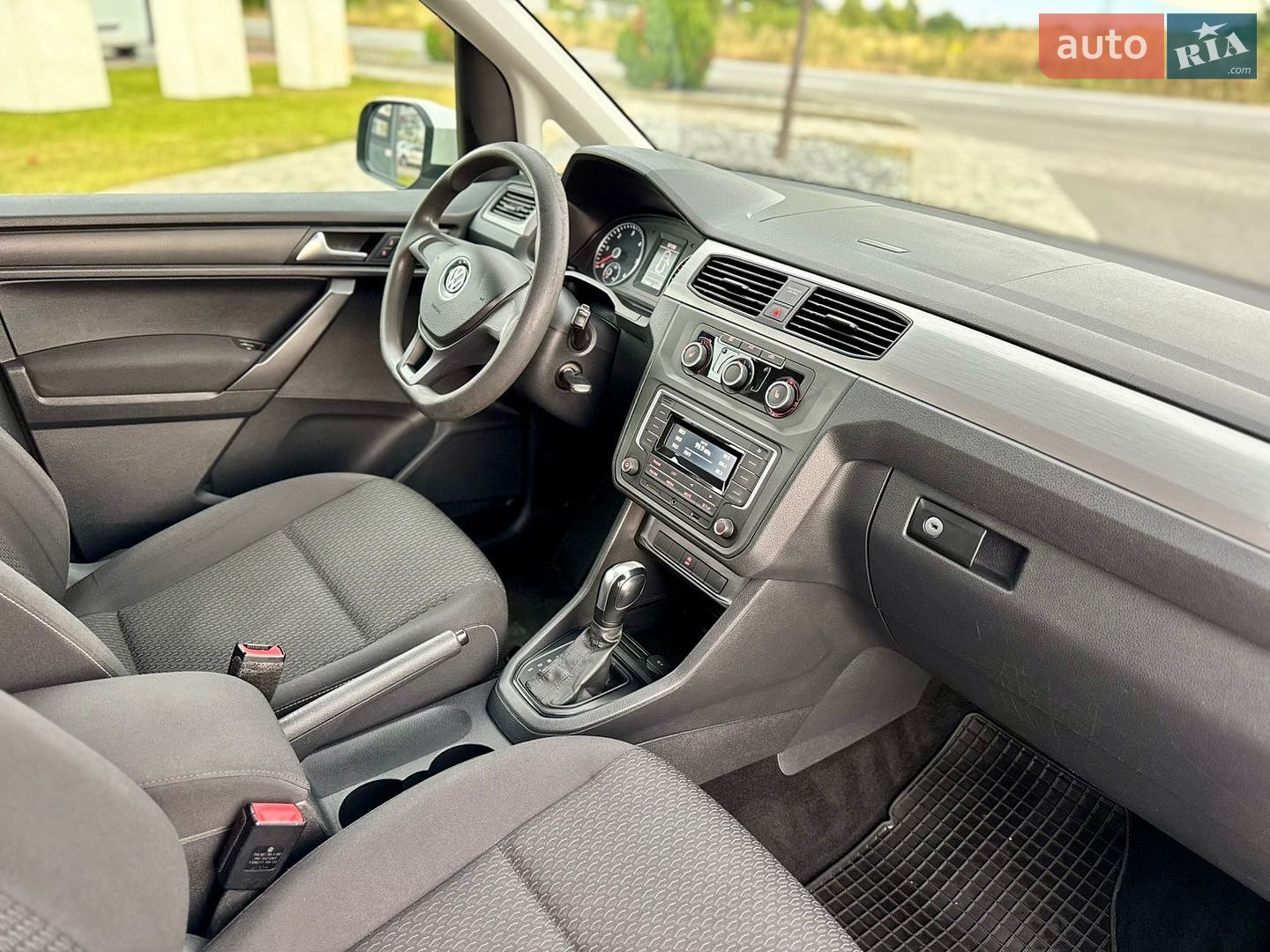 Volkswagen Caddy 2018 VIN WV2ZZZ2KZJX050675 фото оголошення 25 з 35