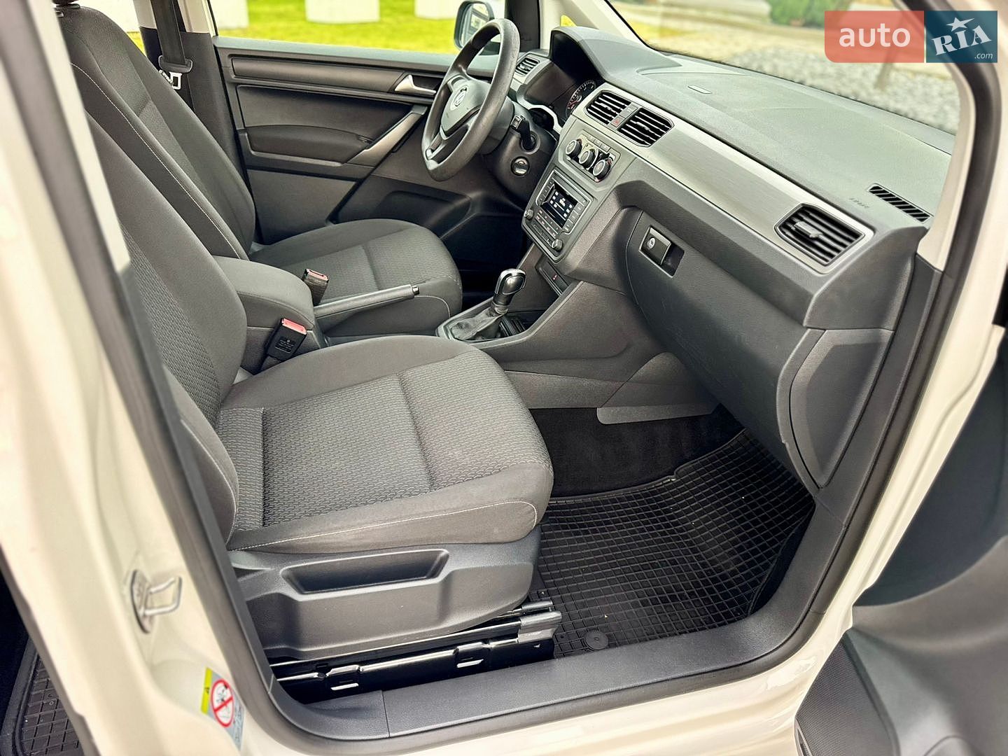 Volkswagen Caddy 2018 VIN WV2ZZZ2KZJX050675 фото оголошення 27 з 35
