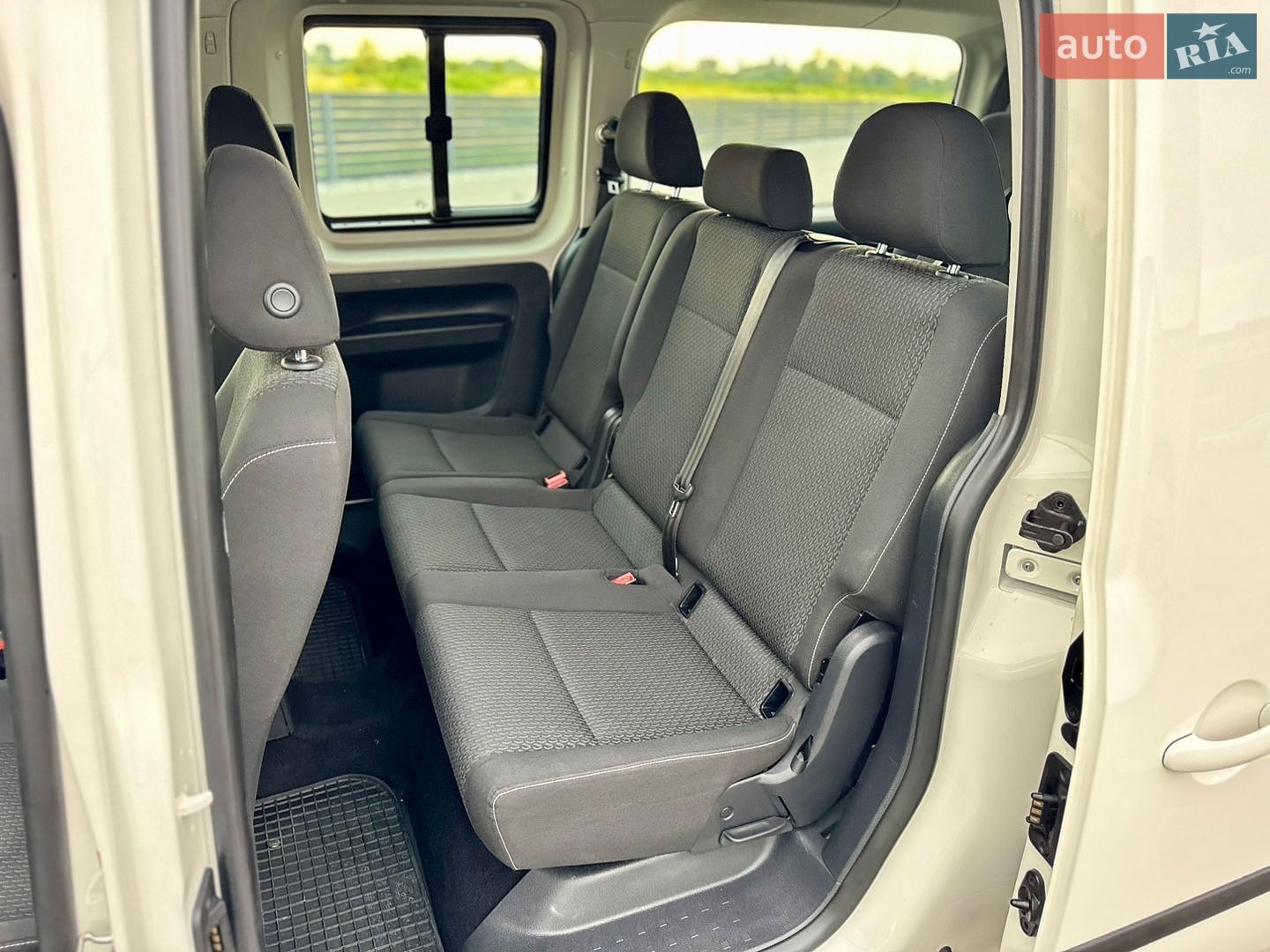 Volkswagen Caddy 2018 VIN WV2ZZZ2KZJX050675 фото оголошення 30 з 35