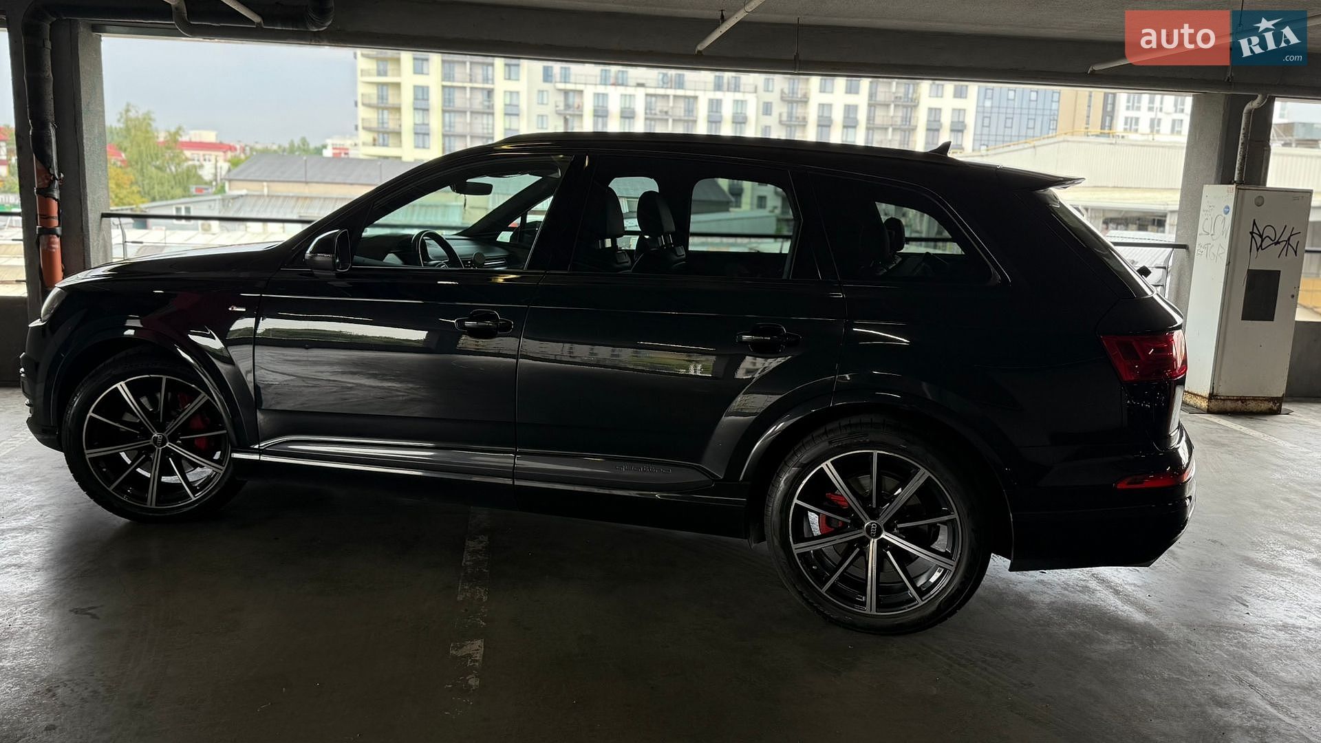 Audi Q7 2017 VIN WAUZZZ4M3HD042016 фото оголошення 6 з 48