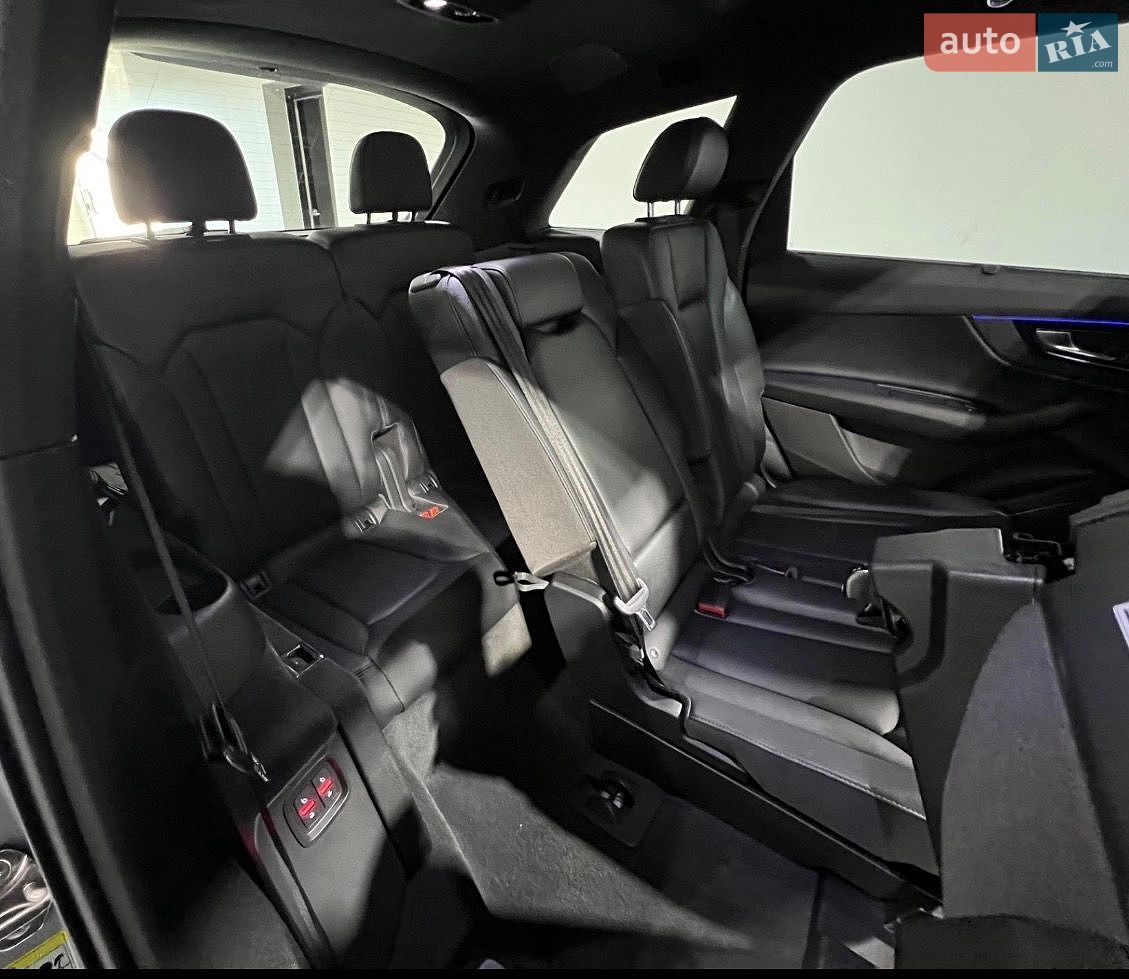 Audi Q7 2017 VIN WAUZZZ4M3HD042016 фото оголошення 39 з 48