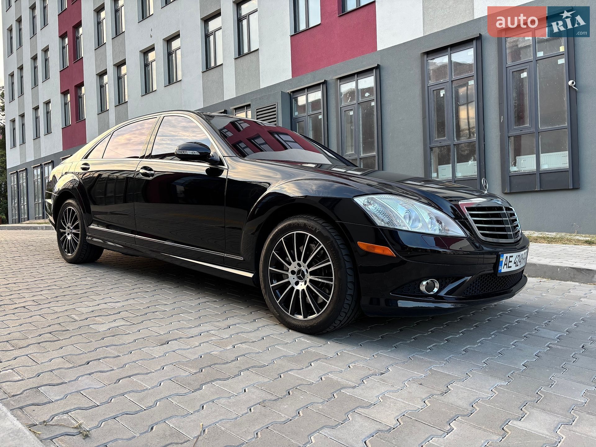 Mercedes-Benz S-Class 2007 VIN WDDNG86X57A150183 фото оголошення 2 з 17