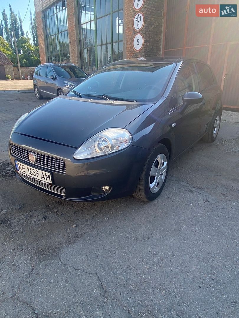 Fiat Grande Punto 2010 VIN ZFA19900001605535 фото оголошення 2 з 14