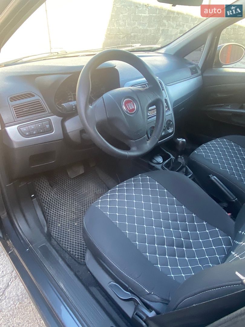 Fiat Grande Punto 2010 VIN ZFA19900001605535 фото оголошення 9 з 14