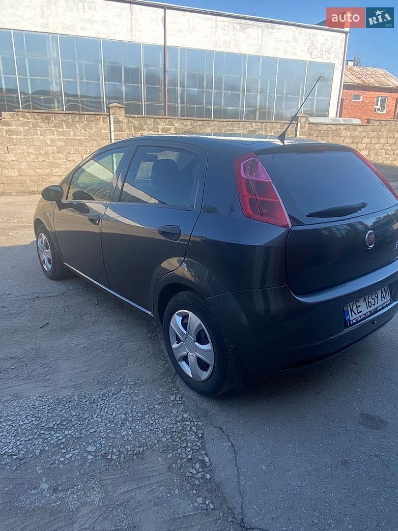 Fiat Grande Punto 2010 VIN ZFA19900001605535 фото оголошення 8 з 14