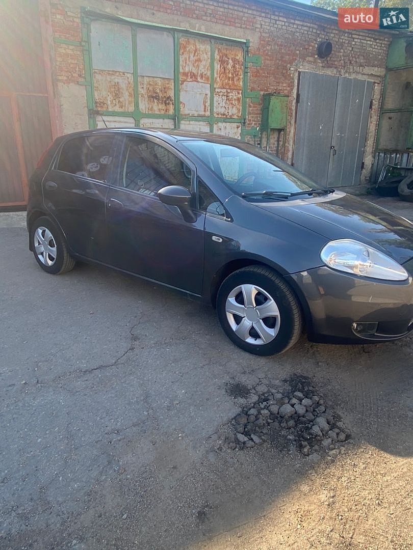 Fiat Grande Punto 2010 VIN ZFA19900001605535 фото оголошення 4 з 14