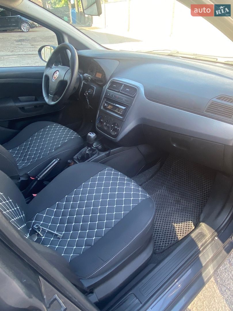 Fiat Grande Punto 2010 VIN ZFA19900001605535 фото оголошення 11 з 14