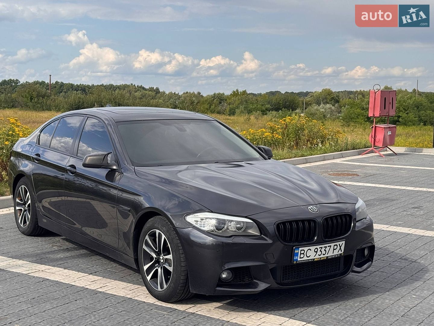 BMW 5 Series 2013 VIN WBAXH5C52DD112659 фото оголошення 2 з 32