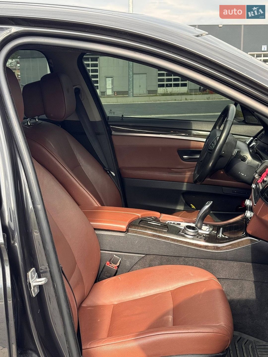 BMW 5 Series 2013 VIN WBAXH5C52DD112659 фото оголошення 18 з 32