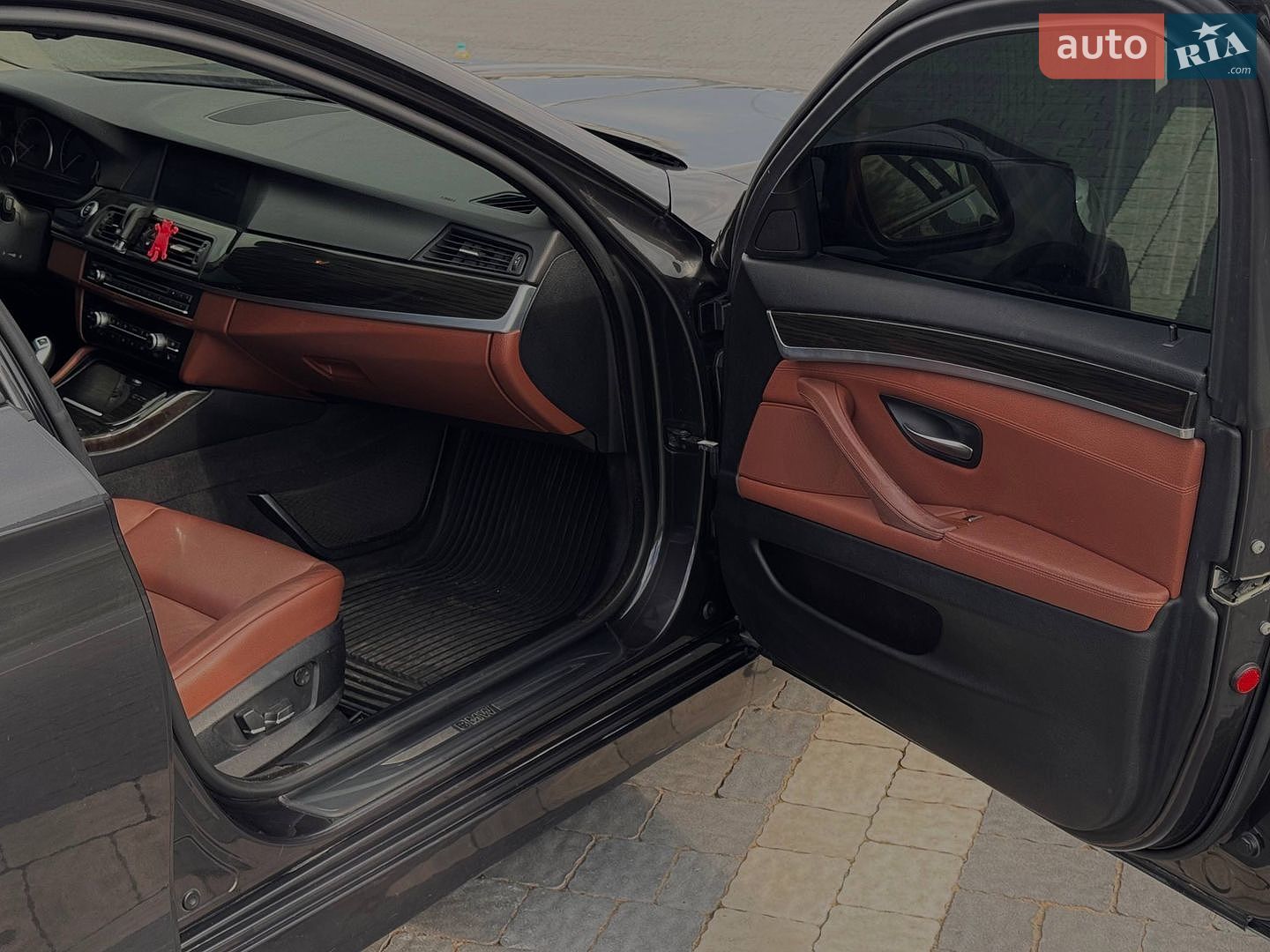 BMW 5 Series 2013 VIN WBAXH5C52DD112659 фото оголошення 22 з 32