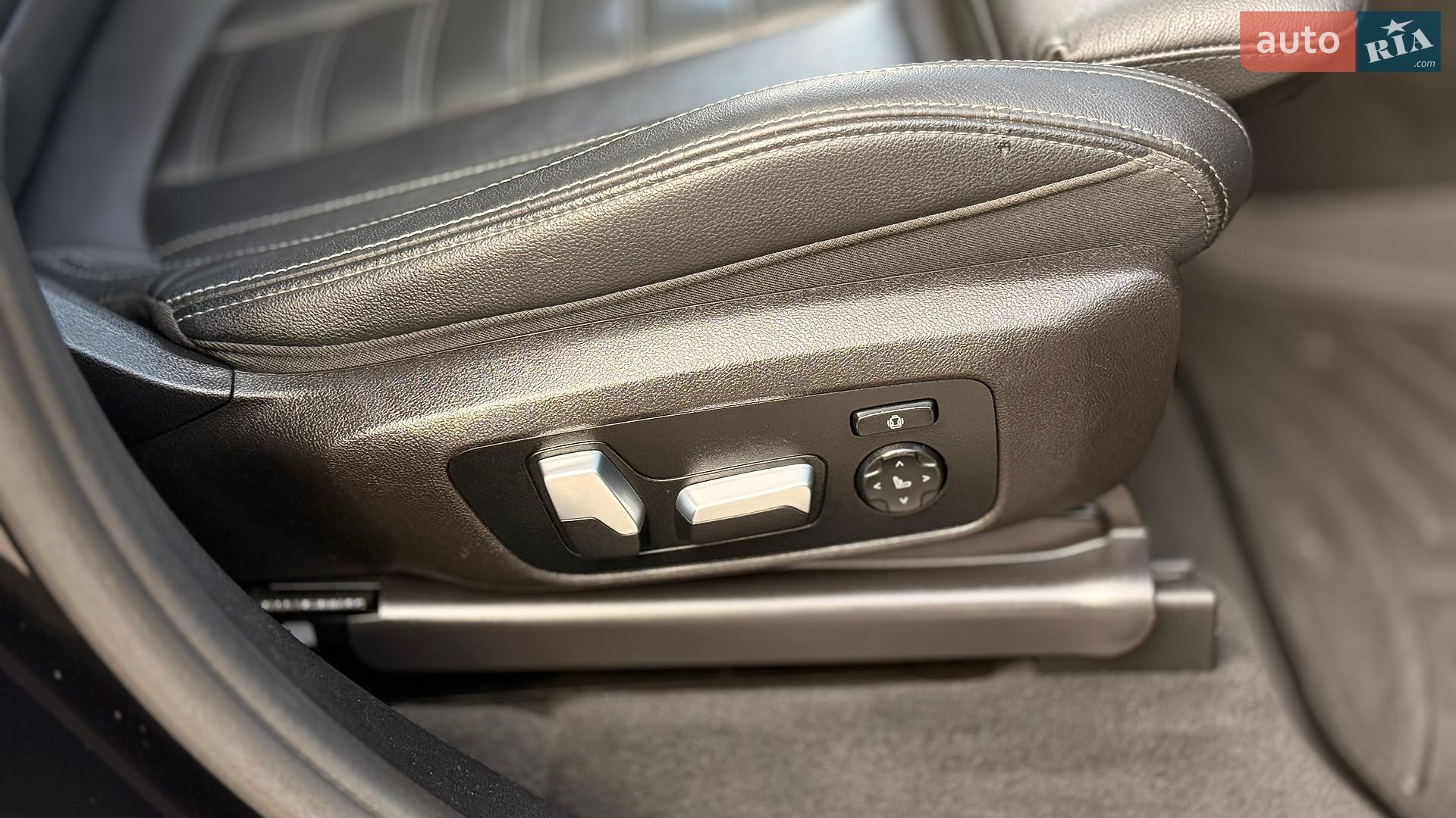 BMW X3 2019 VIN 5UXTY5C05L9B76977 фото оголошення 25 з 38