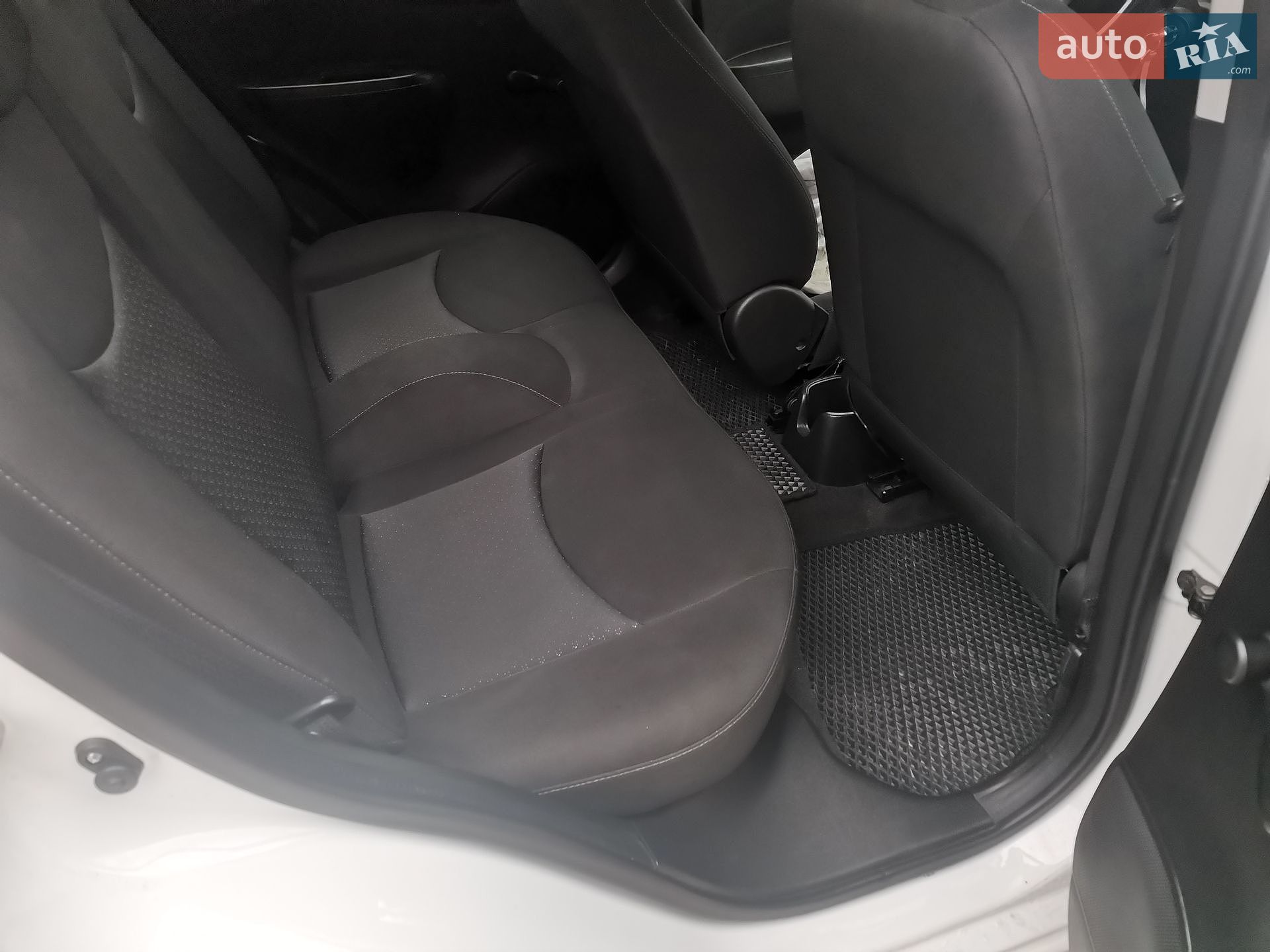 Opel Karl 2016 VIN W0LDD6E79GC630475 фото оголошення 14 з 22