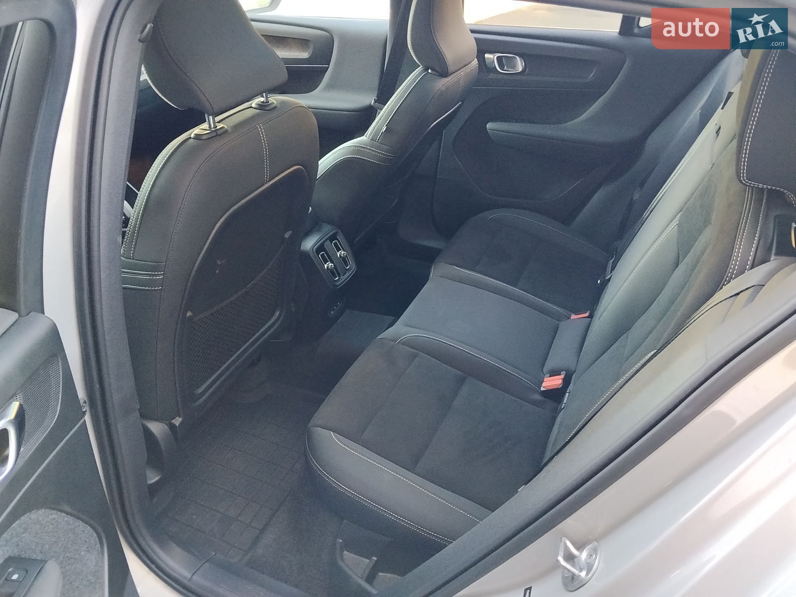 Volvo XC40 Recharge 2023 VIN YV4ER3XM6R2248306 фото оголошення 13 з 22