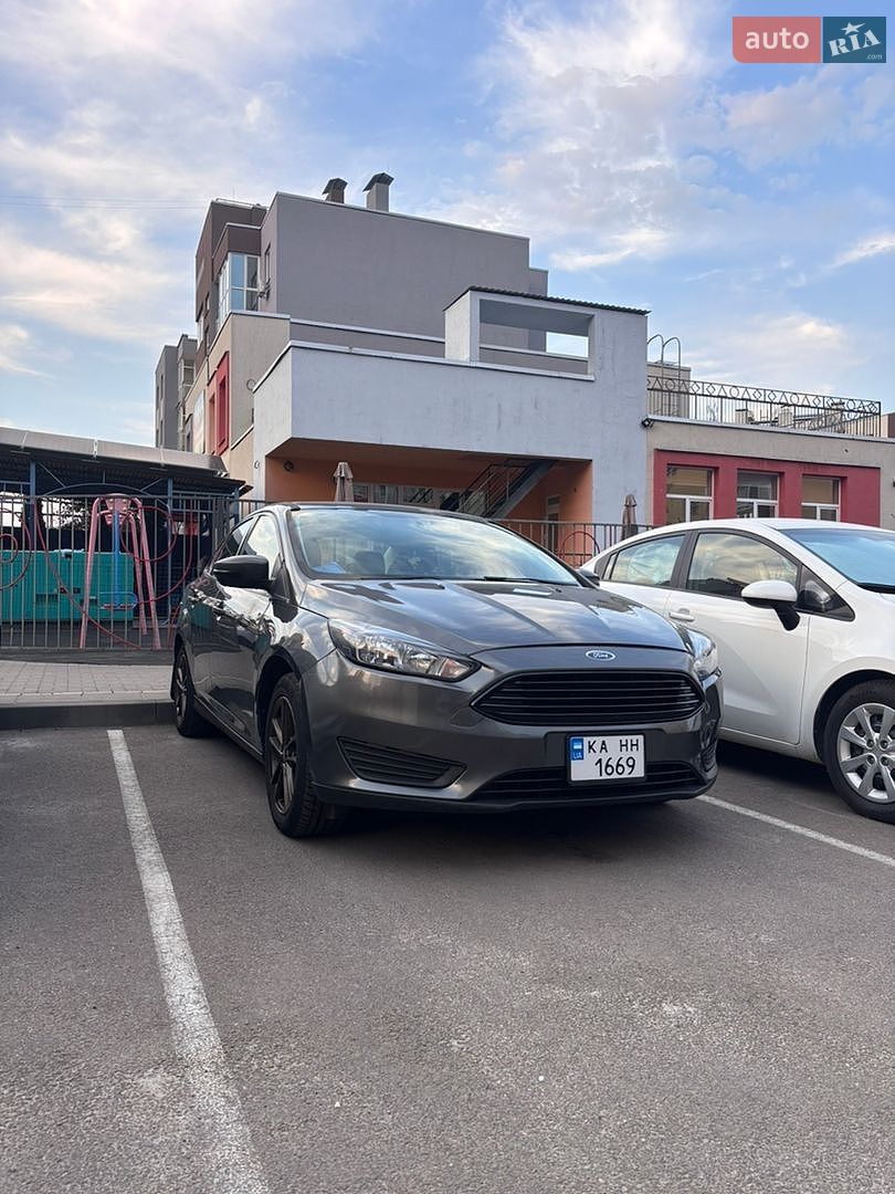 Ford Focus 2017 VIN 1FADP3F27JL204503 фото оголошення 3 з 26