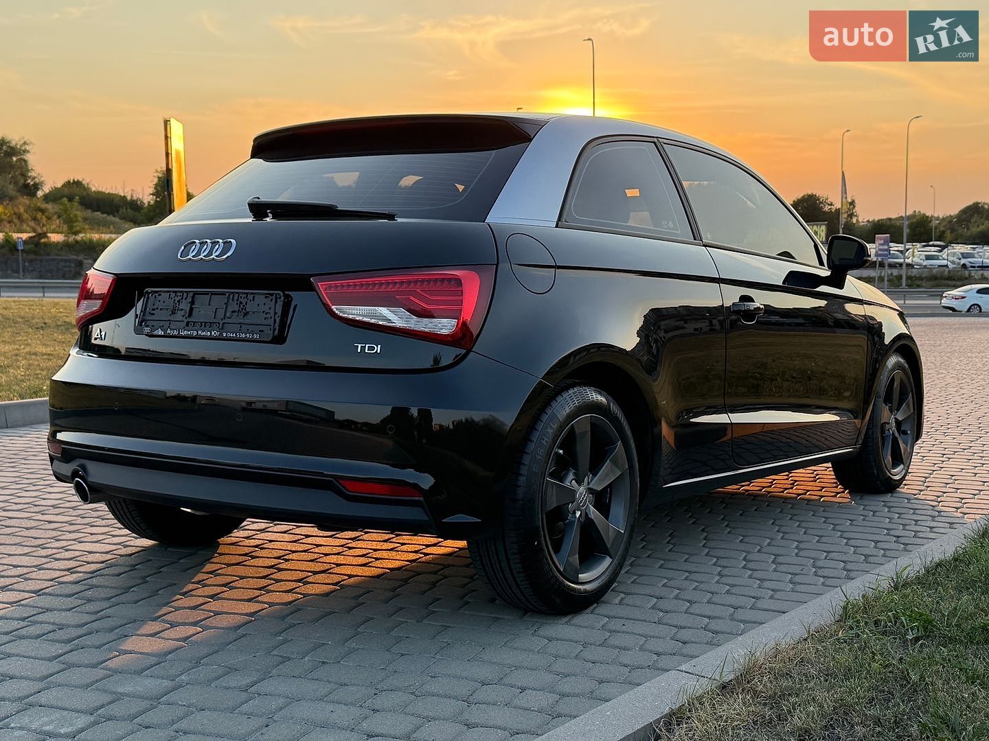 Audi A1 2015 VIN WAUZZZ8X7GB044639 фото оголошення 5 з 16