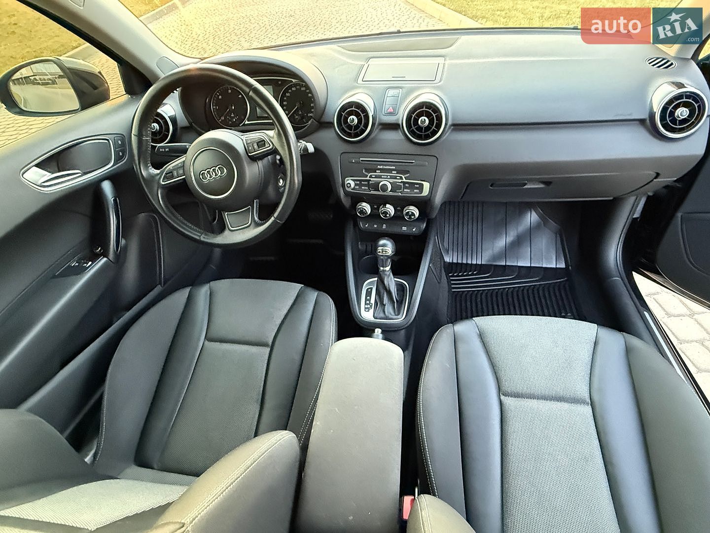 Audi A1 2015 VIN WAUZZZ8X7GB044639 фото оголошення 10 з 16