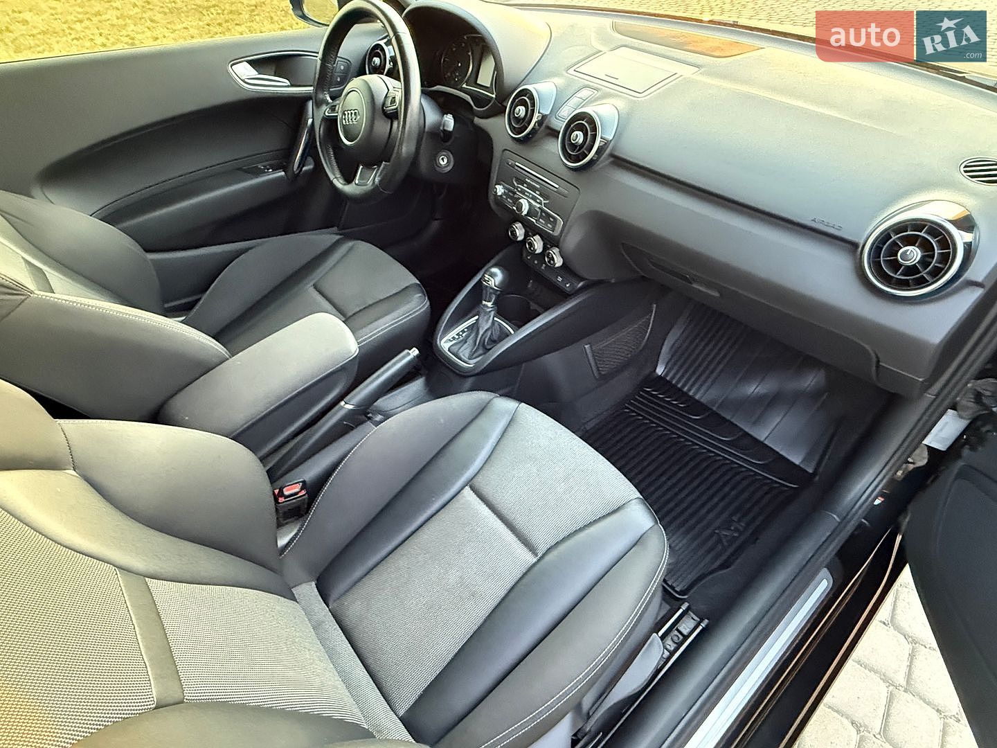 Audi A1 2015 VIN WAUZZZ8X7GB044639 фото оголошення 9 з 16