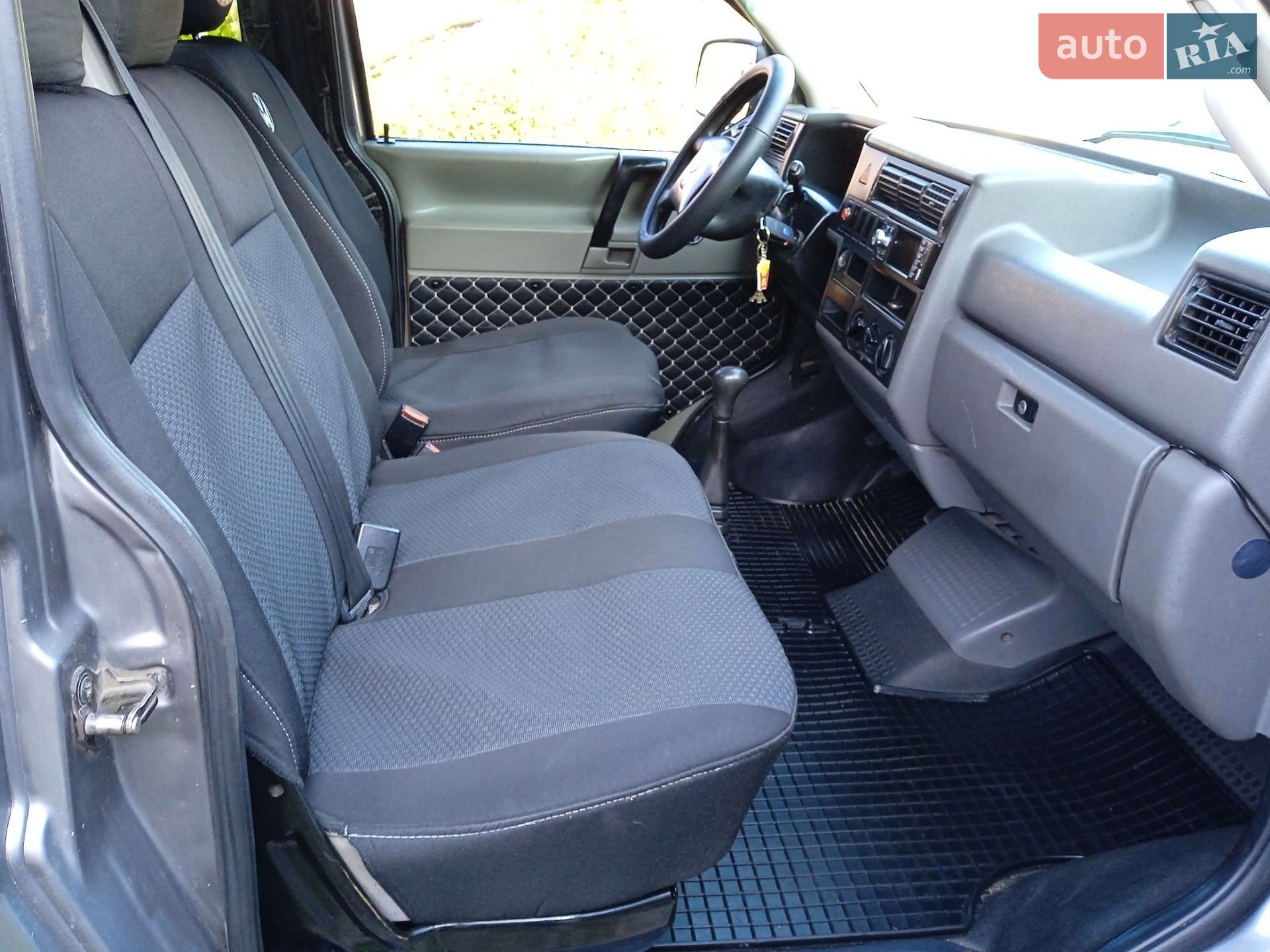 Volkswagen Transporter 2002 VIN WV1ZZZ70Z2X072580 фото оголошення 17 з 28