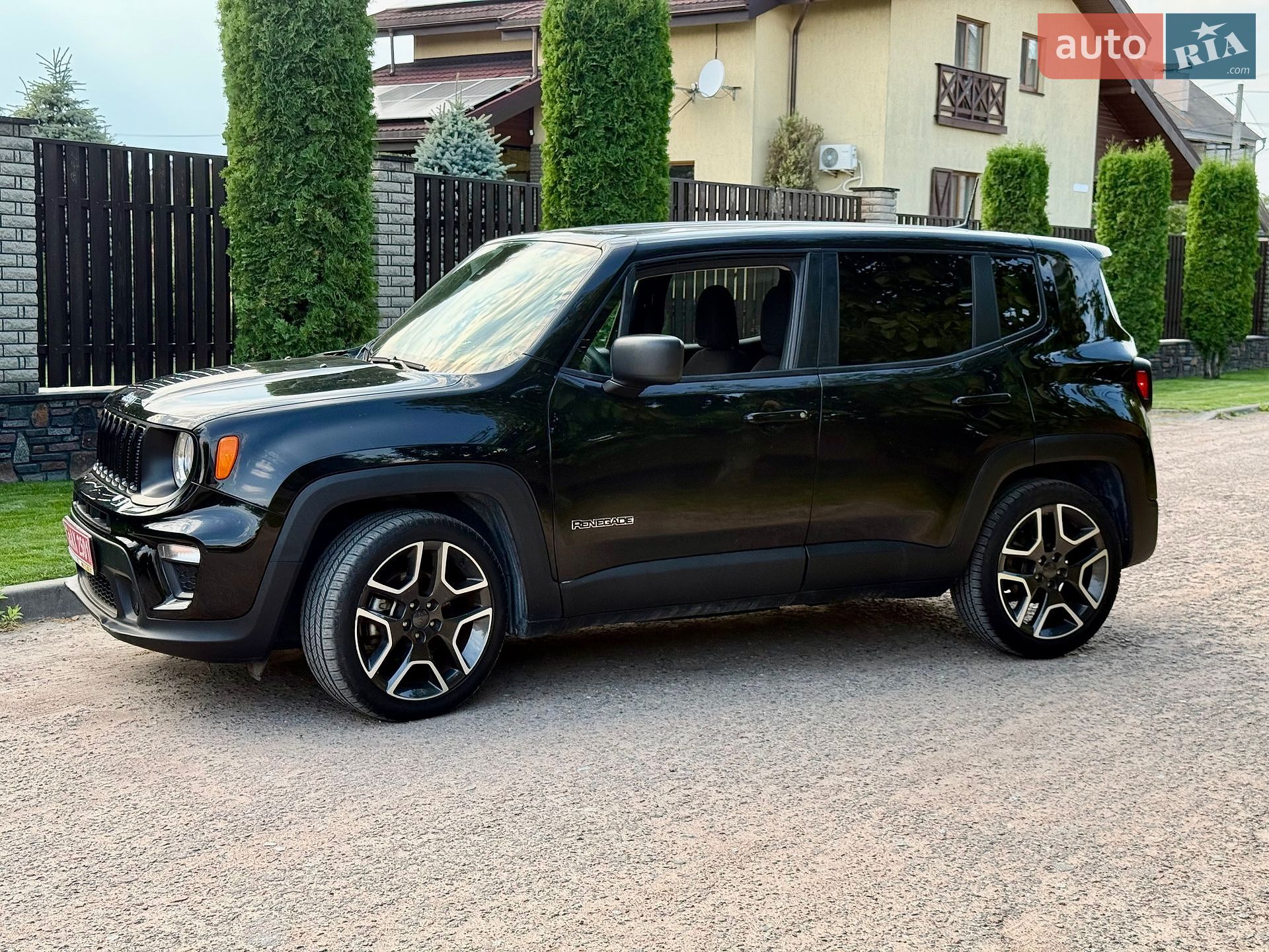 Jeep Renegade 2020 VIN ZACNJCAB4MPM35699 фото оголошення 4 з 40