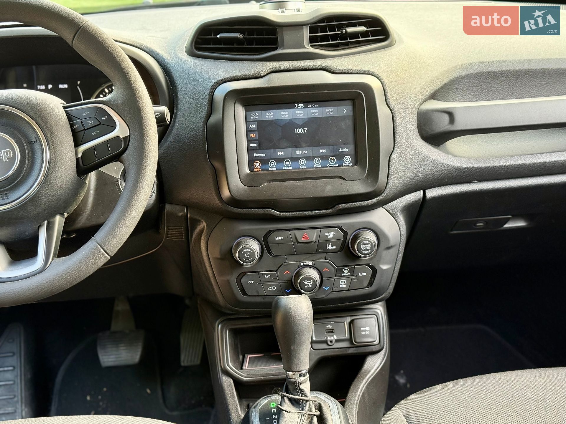 Jeep Renegade 2020 VIN ZACNJCAB4MPM35699 фото оголошення 14 з 40