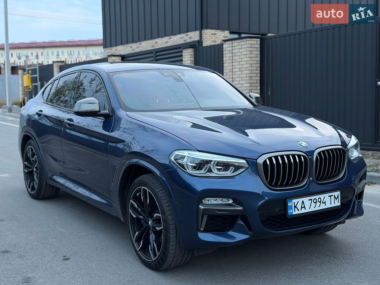 BMW X4 2018 VIN 5UXUJ5C51KLJ62772 фото оголошення 10 з 25