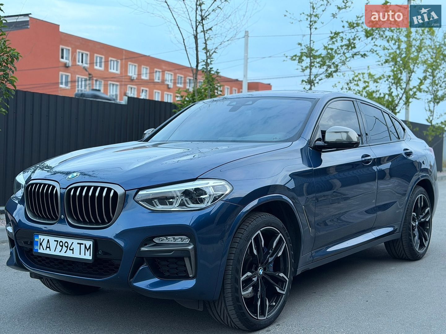 BMW X4 2018 VIN 5UXUJ5C51KLJ62772 фото оголошення 12 з 25