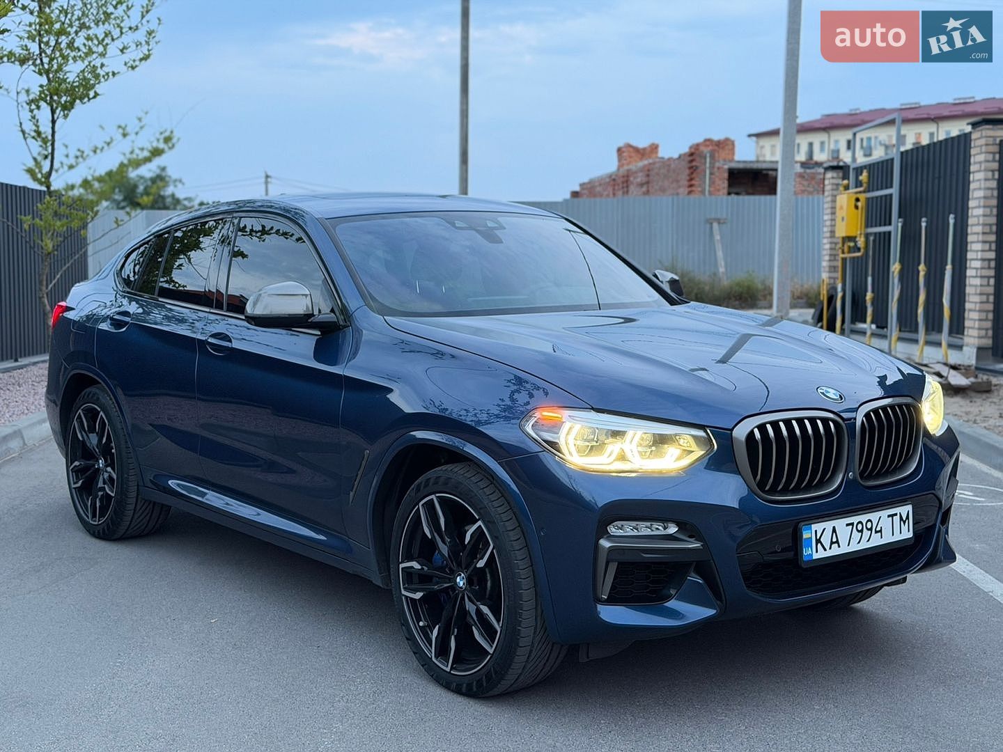BMW X4 2018 VIN 5UXUJ5C51KLJ62772 фото оголошення 16 з 25