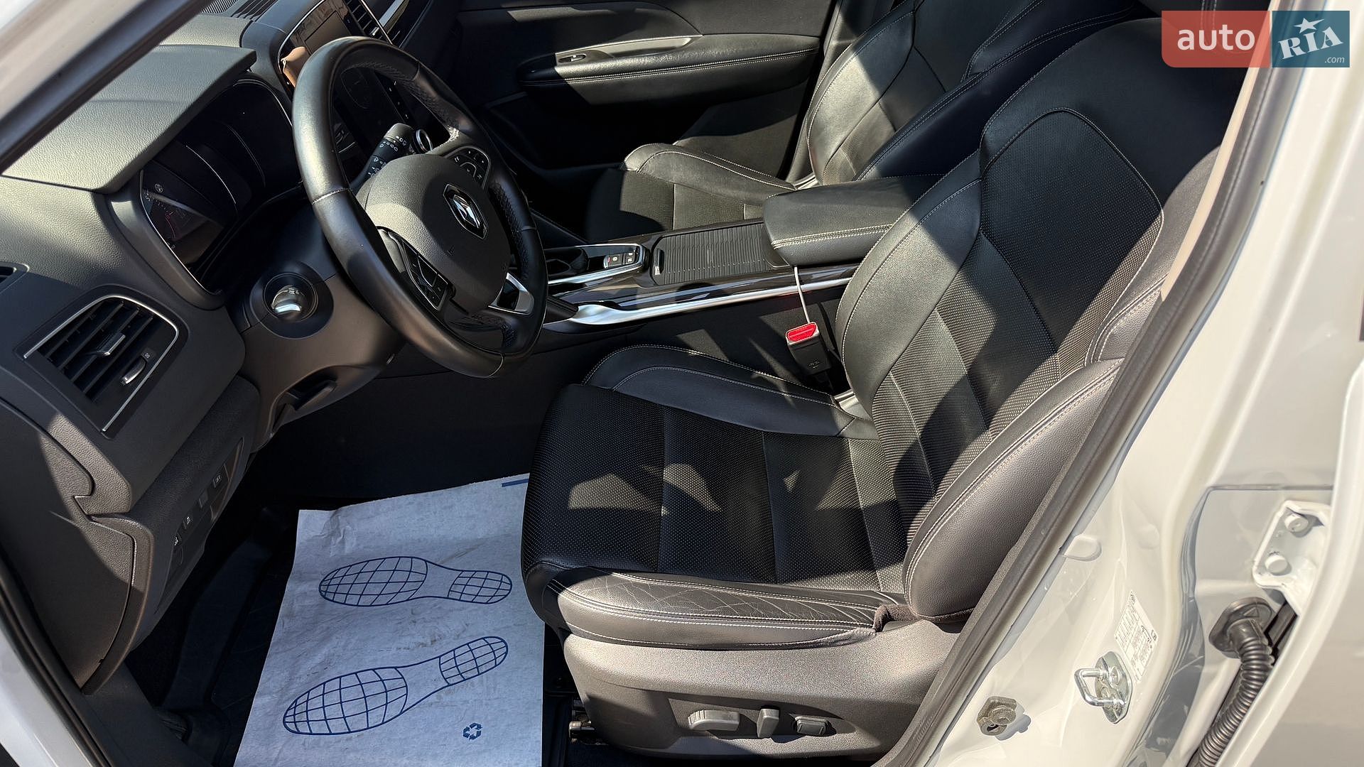 Renault Koleos 2018 VIN VF1RZG002JC301549 фото оголошення 11 з 23