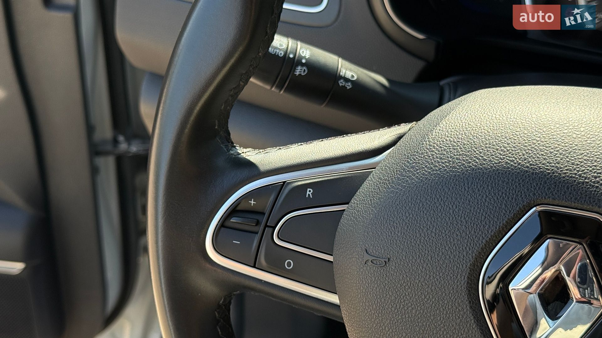 Renault Koleos 2018 VIN VF1RZG002JC301549 фото оголошення 18 з 23