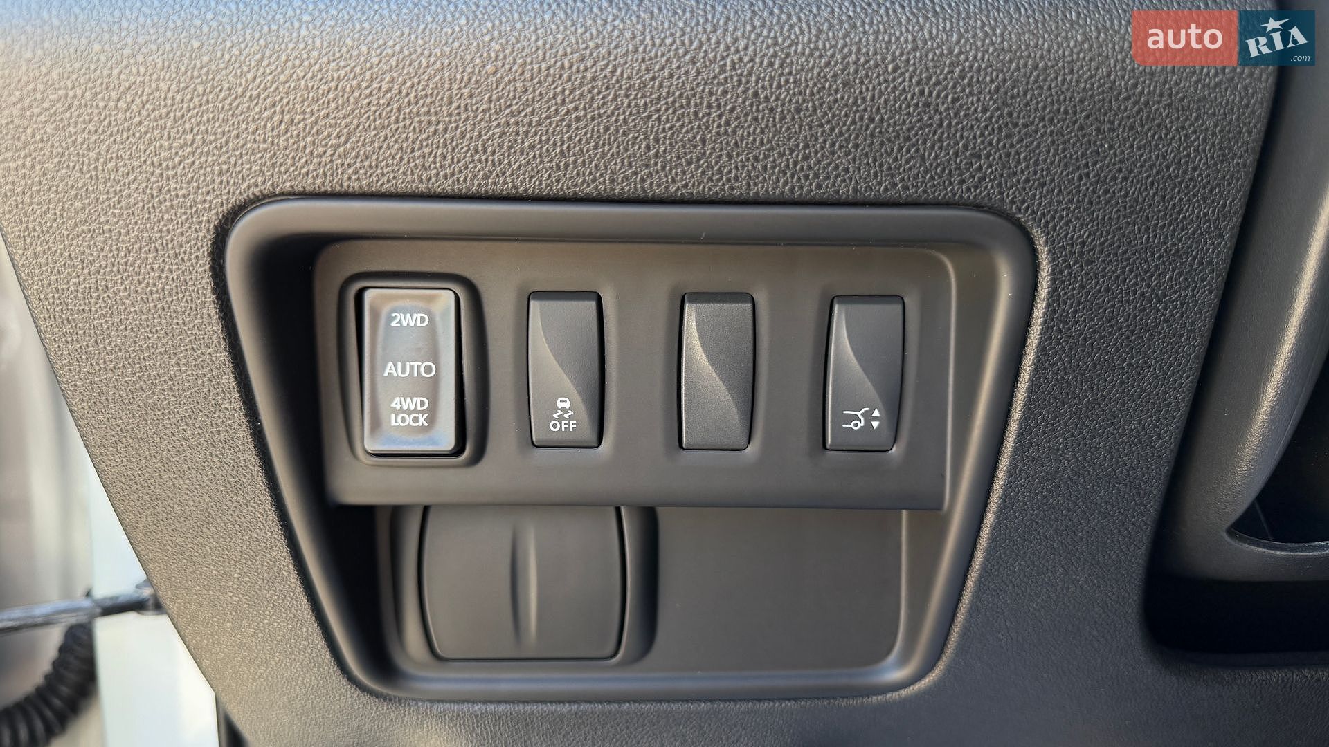 Renault Koleos 2018 VIN VF1RZG002JC301549 фото оголошення 17 з 23